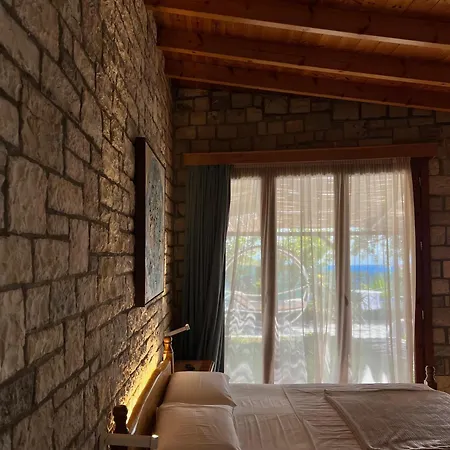 Palermiti Luxury Hytte Himarë