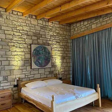 Palermiti Luxury Himare