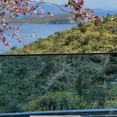 Palermiti Luxury * Himare