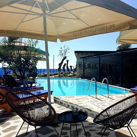 Palermiti Luxury * Himare